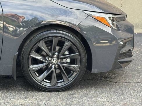 Used 2023 Toyota Corolla SE w/ SE Premium Package FWD image 5