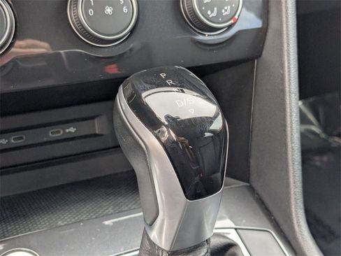 Used 2024 Volkswagen Tiguan Wolfsburg Edition image 17