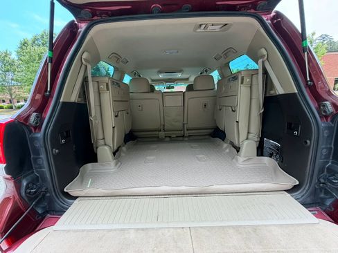 Used 2008 Toyota Land Cruiser AWD/4WD image 22