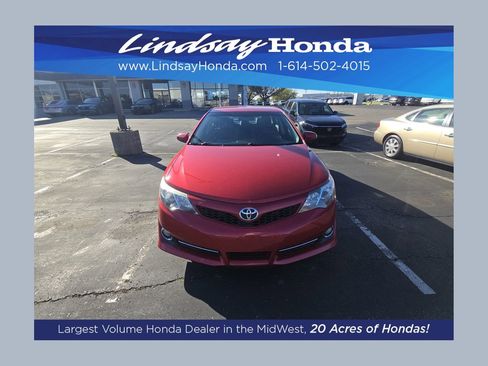 Used 2014 Toyota Camry SE image 1