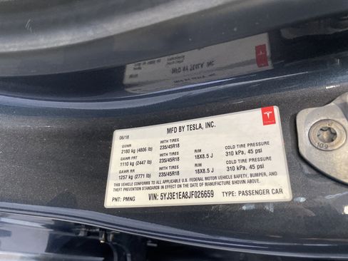 Used 2018 Tesla Model 3 Long Range image 38