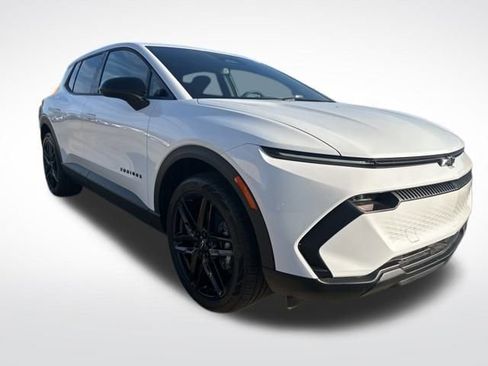 New 2026 Chevrolet Equinox EV LT image 7