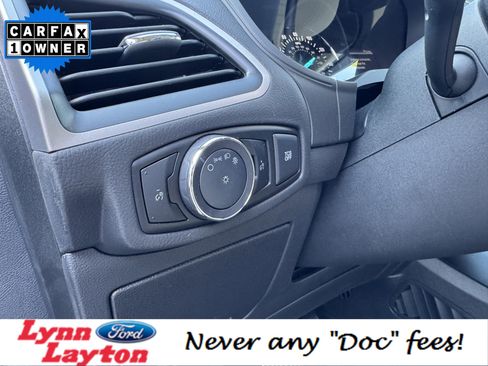 Certified 2024 Ford Edge SE image 12