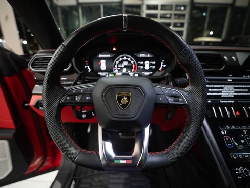 Used 2022 Lamborghini Urus AWD/4WD image 15