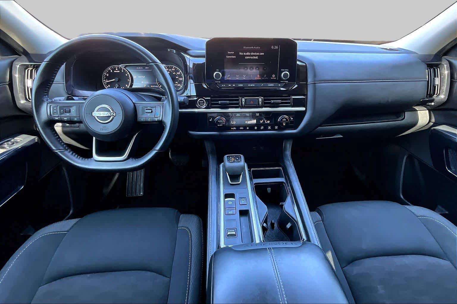 Used 2024 Nissan Pathfinder SV w/ SV Premium Package FWD image 15