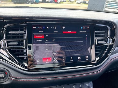 Used 2024 Dodge Durango GT RWD image 31