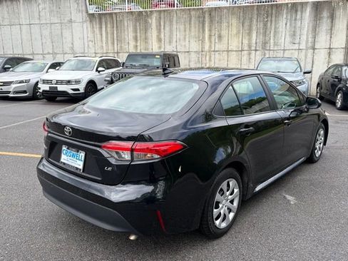Used 2024 Toyota Corolla LE image 8