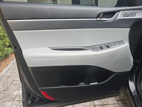 Used 2021 Hyundai Palisade SEL w/ Premium Package image 13