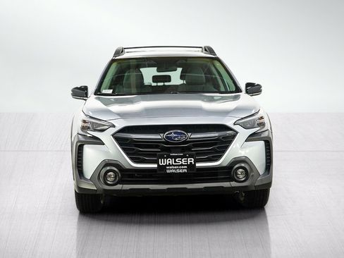 Used 2025 Subaru Outback Premium AWD/4WD image 8