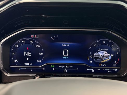 Used 2024 Chevrolet Silverado 2500 LT w/ Midnight Edition image 20