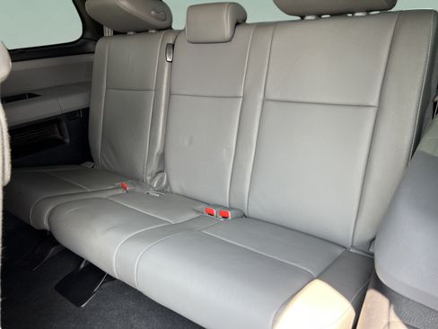 Used 2020 Toyota Sequoia Limited w/ Safety & Convenience Package AWD/4WD image 27