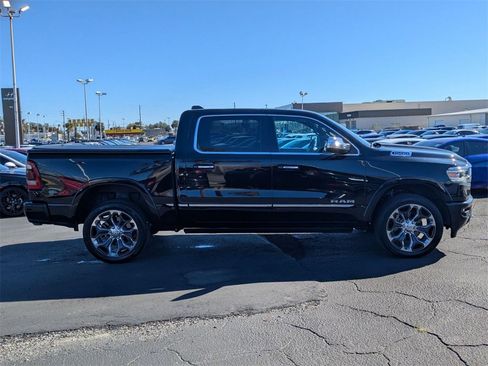 Used 2022 RAM 1500 Limited w/ Body Color Bumper Group image 4