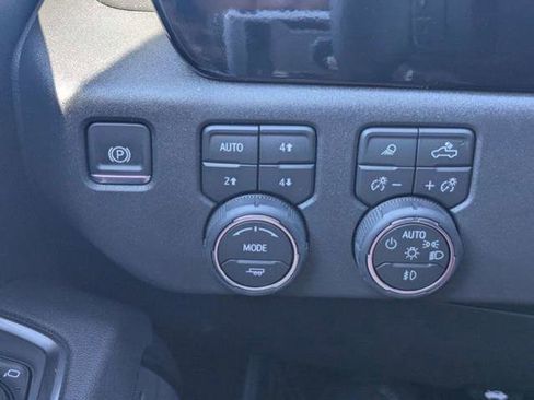 New 2026 Chevrolet Silverado 1500 LT Trail Boss w/ LT Trail Boss Premium Package AWD/4WD image 28