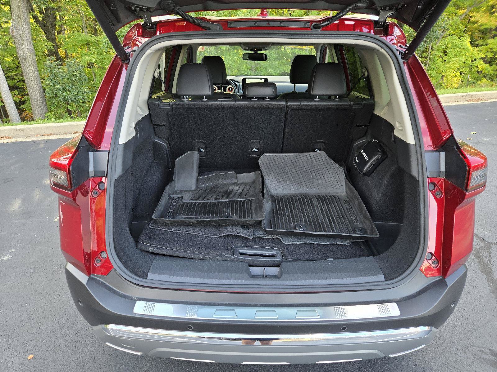 Used 2023 Nissan Rogue Platinum AWD/4WD image 9