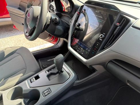 Used 2025 Subaru Crosstrek 2.5i Premium AWD/4WD image 31