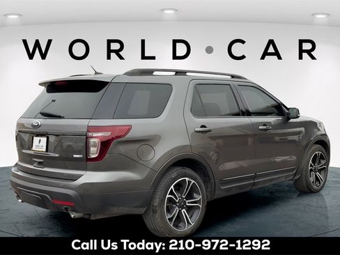 Used 2015 Ford Explorer Sport w/ Equipment Group 401A image 7