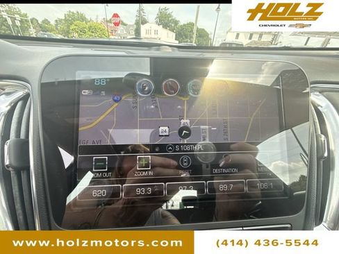 Certified 2018 Chevrolet Malibu Premier w/ Premier Sun and Wheel Package FWD image 15