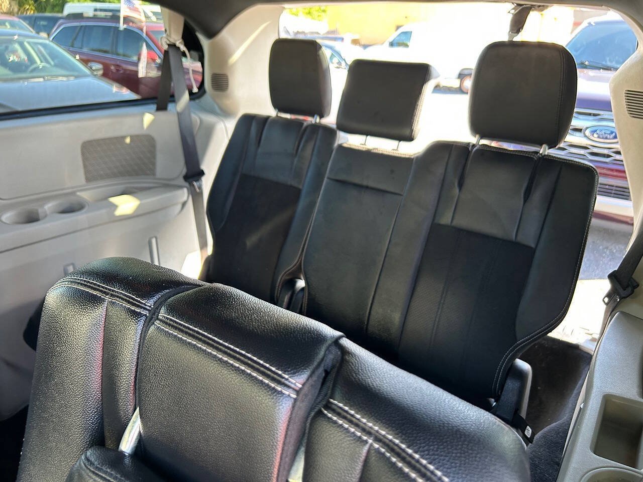 Used 2019 Dodge Grand Caravan SXT FWD image 10