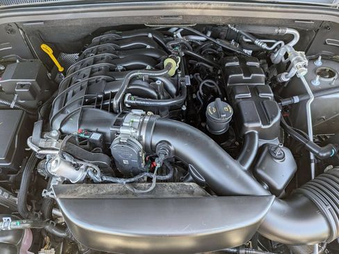 Used 2025 Dodge Durango GT AWD/4WD image 35