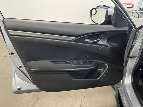 Used 2018 Honda Civic Sport image 24