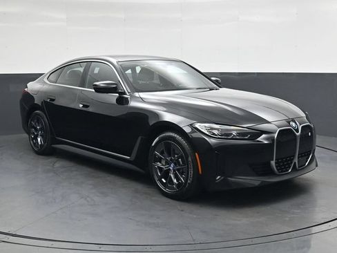 Used 2023 BMW i4 eDrive35 RWD image 2