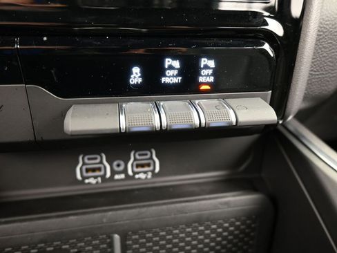 Used 2025 RAM 1500 Big Horn image 28