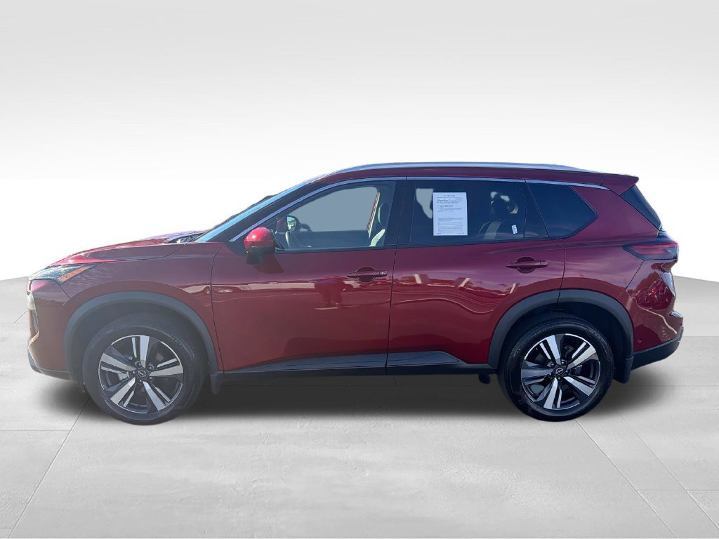 Used 2025 Nissan Rogue SL AWD/4WD image 3