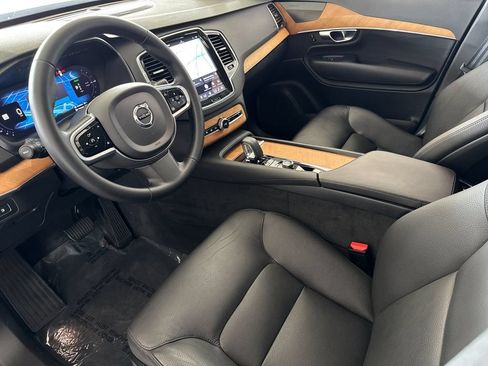 Certified 2023 Volvo XC90 T8 Plus AWD/4WD image 9