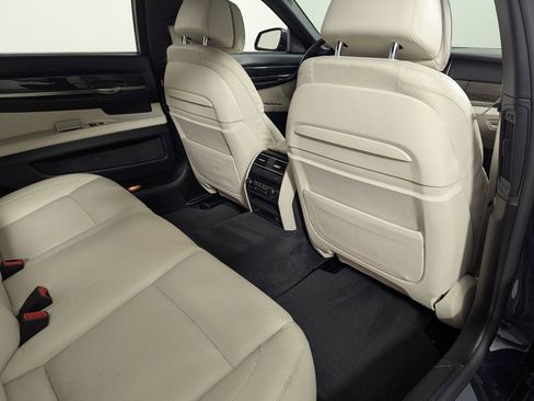 Used 2015 BMW 750Li RWD image 35