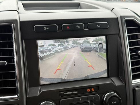 Used 2017 Ford F250 XLT w/ XLT Premium Package AWD/4WD image 21