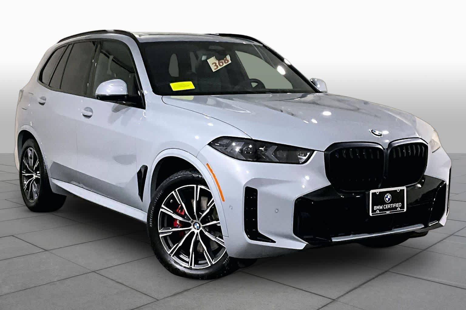 Used 2026 BMW X5 xDrive40i w/ M Sport Package AWD/4WD image 2