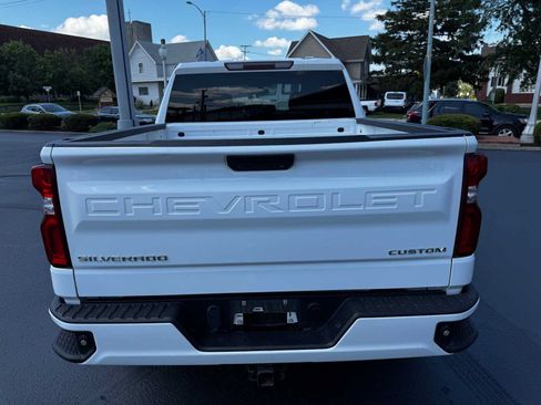 Used 2021 Chevrolet Silverado 1500 Custom AWD/4WD image 12
