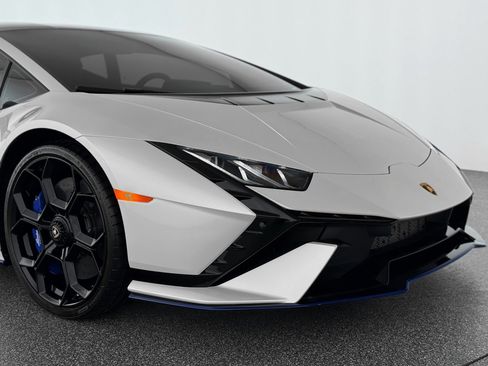 Used 2023 Lamborghini Huracan Tecnica image 48