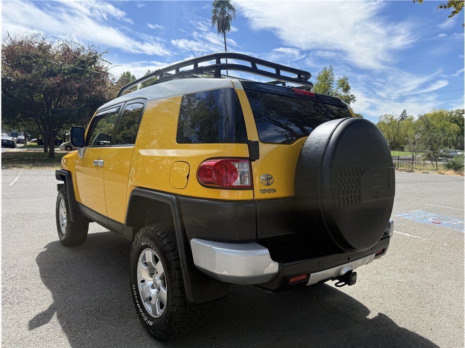 Used 2007 Toyota FJ Cruiser 4WD image 3