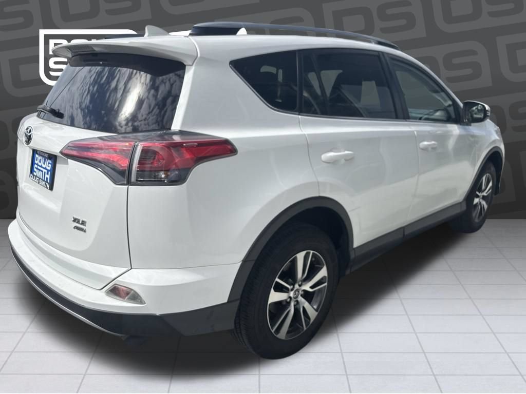 Used 2017 Toyota RAV4 XLE w/ Carpet Mat Package AWD/4WD image 3