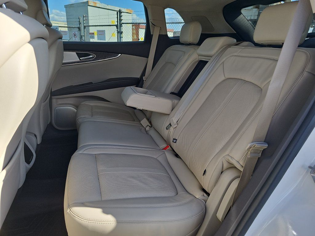Used 2020 Lincoln Nautilus Reserve w/ Equipment Group 202A AWD/4WD image 14