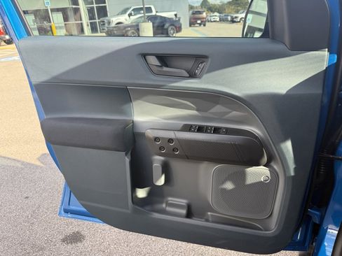 New 2025 Ford Maverick XL image 18