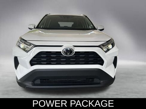 Used 2025 Toyota RAV4 XLE FWD image 13