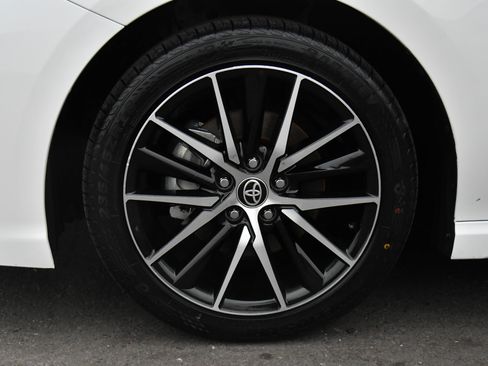 Used 2023 Toyota Camry SE image 12