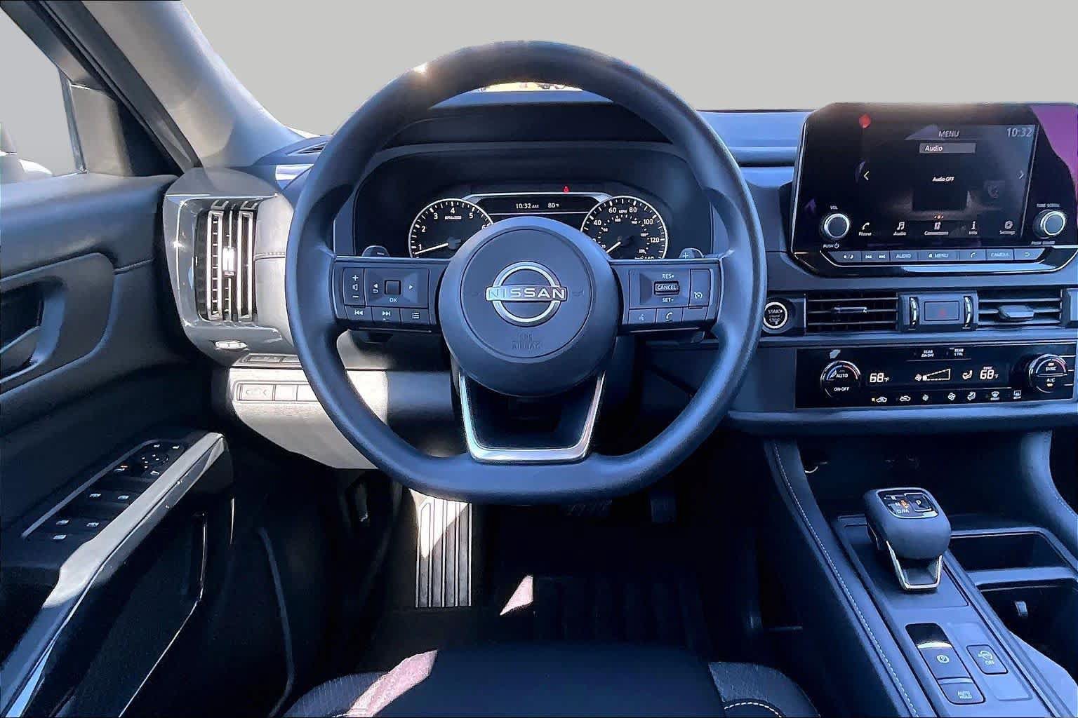 Used 2023 Nissan Pathfinder S AWD/4WD image 6