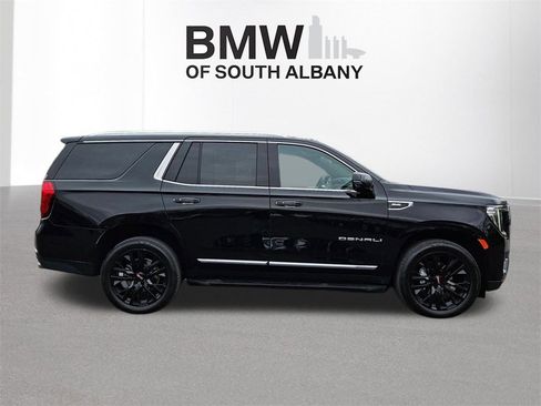 Used 2023 GMC Yukon Denali image 3