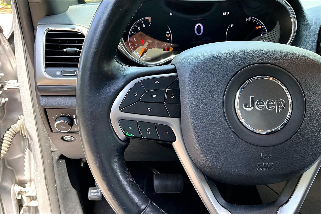 Used 2019 Jeep Grand Cherokee Altitude AWD/4WD image 10