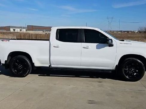 Used 2022 Chevrolet Silverado 1500 RST w/ Convenience Package II AWD/4WD image 9