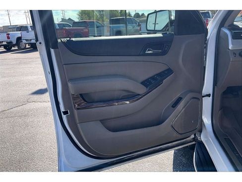 Used 2018 GMC Yukon SLT w/ Open Road Package AWD/4WD image 25