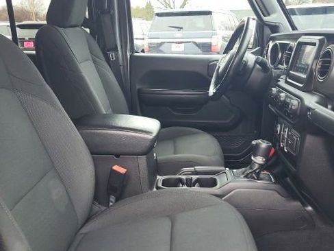 Used 2021 Jeep Gladiator Sport image 23