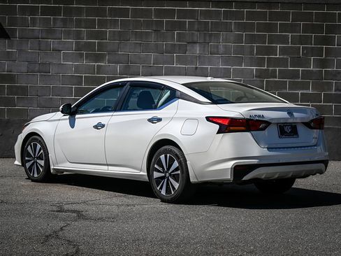 Used 2022 Nissan Altima 2.5 SV image 4