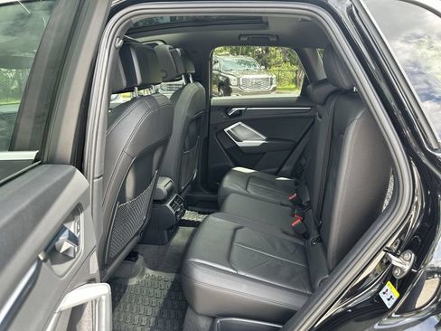 Used 2020 Audi Q3 2.0T Premium Plus AWD/4WD image 25