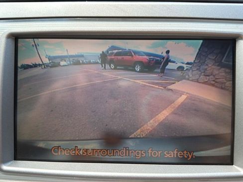 Used 2011 Toyota Camry XLE w/ SE/XLE Extra-Value Pkg FWD image 28