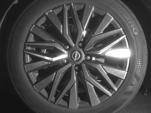 Used 2025 Nissan Altima 2.5 SV image 12