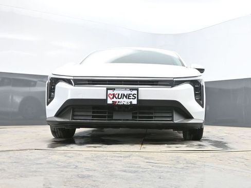 Used 2025 Kia K4 LXS image 47